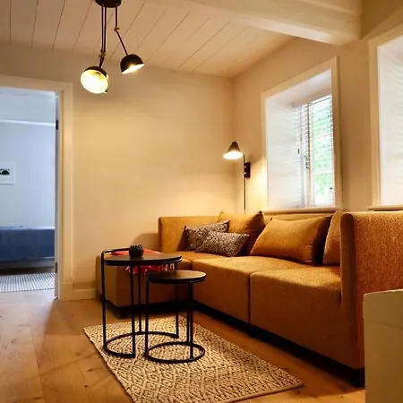 Kapteins Hueues Eg Apartament